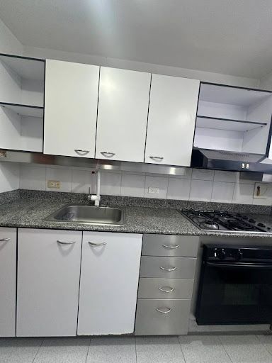 Apartamento en arriendo Antioquia Envigado Zúñiga 90 m2 Habitaciones 3 Baños 3 Garajes 1 Precio $4000000