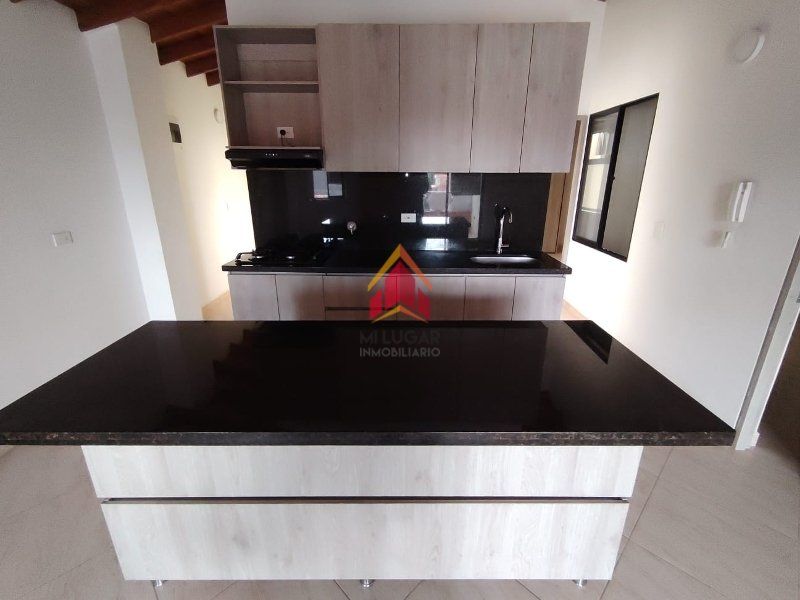 Apartamento en arriendo Antioquia Envigado Trianon 84 m2 Habitaciones 3 Baños 2 Garajes 0 Precio $2450000