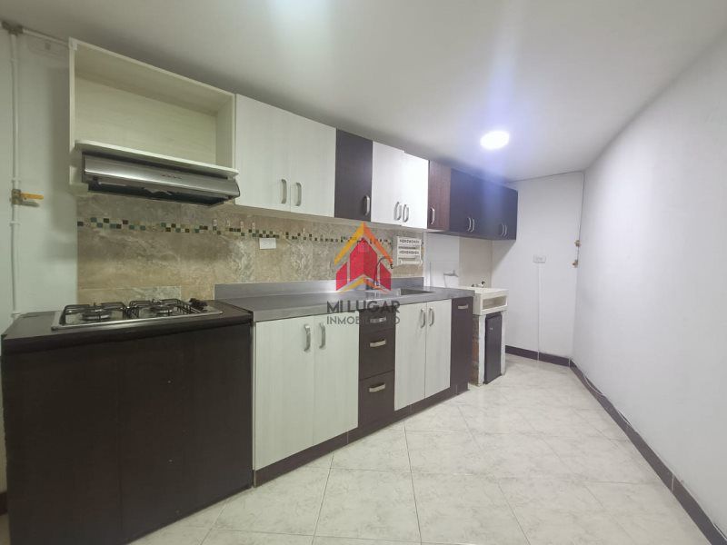 Apartamento en arriendo Antioquia Envigado Los Naranjos 90 m2 Habitaciones 3 Baños 2 Garajes 0 Precio $2400000