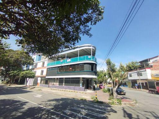 Local en arriendo Santander Bucaramanga San Alonso 370 m2 Habitaciones 0 Baños 3 Garajes 1 Precio $11000000
