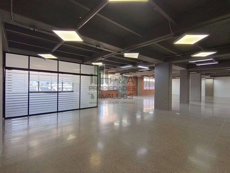 Local en arriendo Antioquia Medellín Noel 389 m2 Habitaciones 0 Baños 3 Garajes 0 Precio $32053200