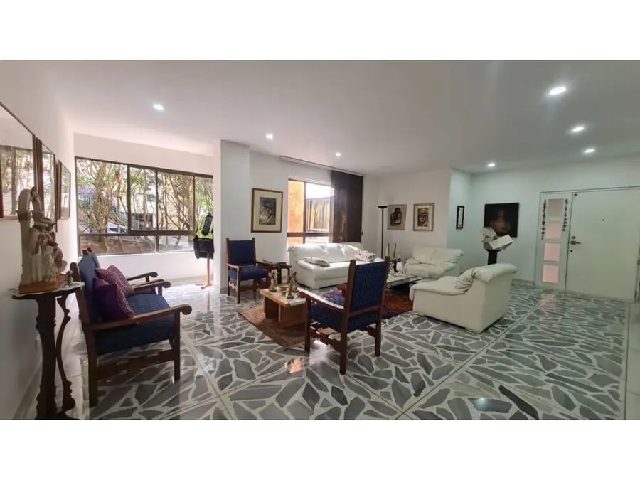 Apartamento en venta Antioquia Itagüí Zona Industrial 3 212 m2 Habitaciones 4 Baños 4 Garajes 2 Precio $840000000
