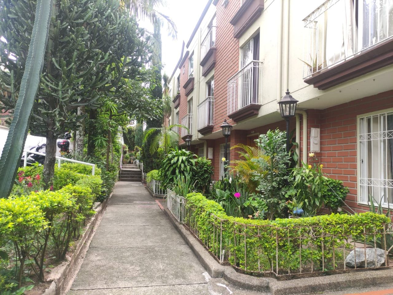 Casa en arriendo Antioquia Medellín Calasanz Parte Alta 120 m2 Habitaciones 4 Baños 4 Garajes 1 Precio $3500000