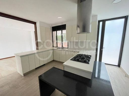 Apartamento en arriendo Antioquia Medellín San Lucas 250 m2 Habitaciones 3 Baños 5 Garajes 2 Precio $15000000