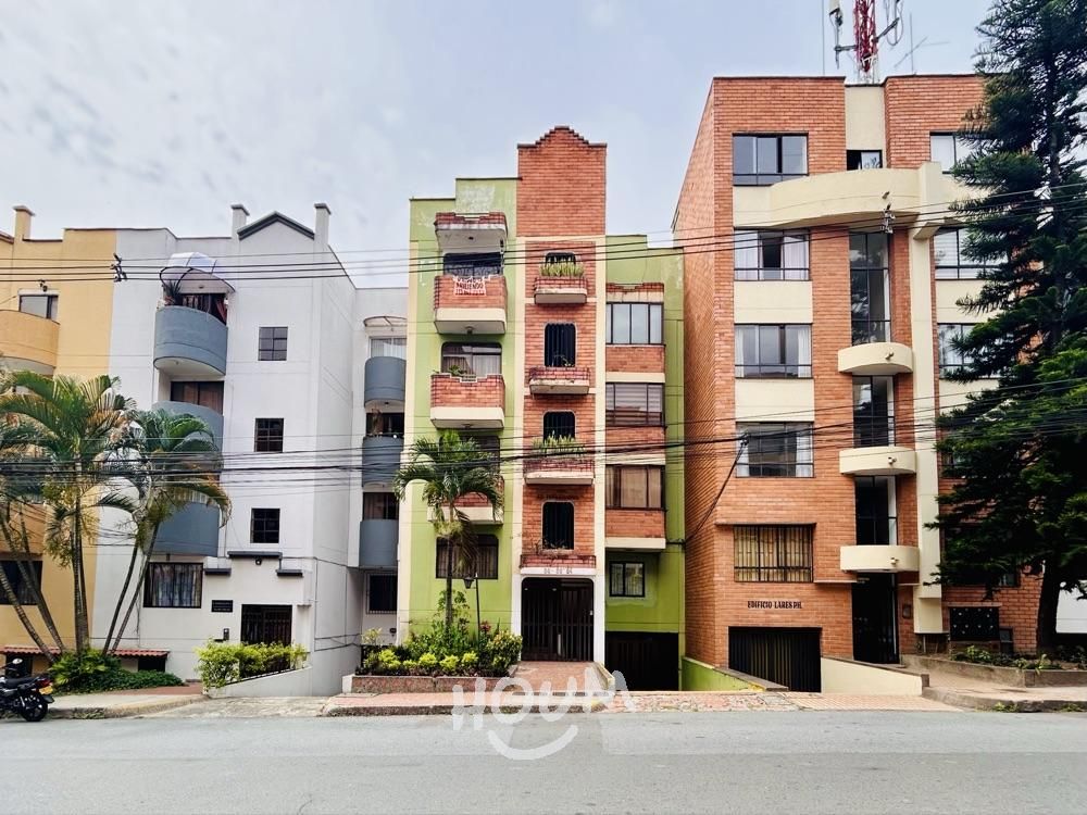 Apartamento en arriendo Antioquia Medellín Calasanz Parte Alta 220 m2 Habitaciones 4 Baños 4 Garajes 1 Precio $4400000