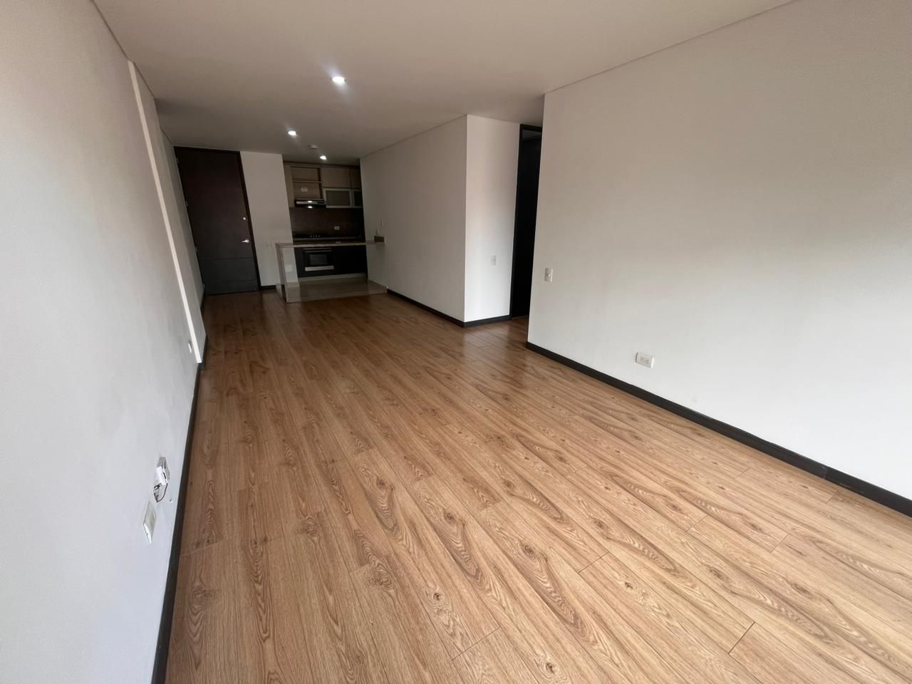 Apartamento en arriendo Cundinamarca Bogotá Cedritos 75 m2 Habitaciones 2 Baños 3 Garajes 1 Precio $3500000