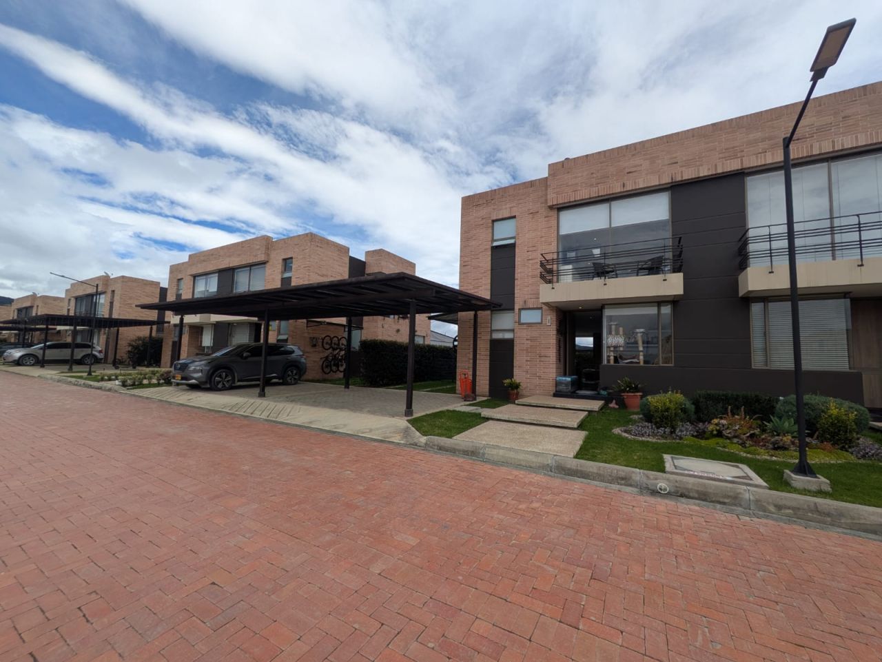 Casa en venta Cundinamarca Cajicá Parcelacion Buenasuerte 138 m2 Habitaciones 3 Baños 3 Garajes 2 Precio $1380000000