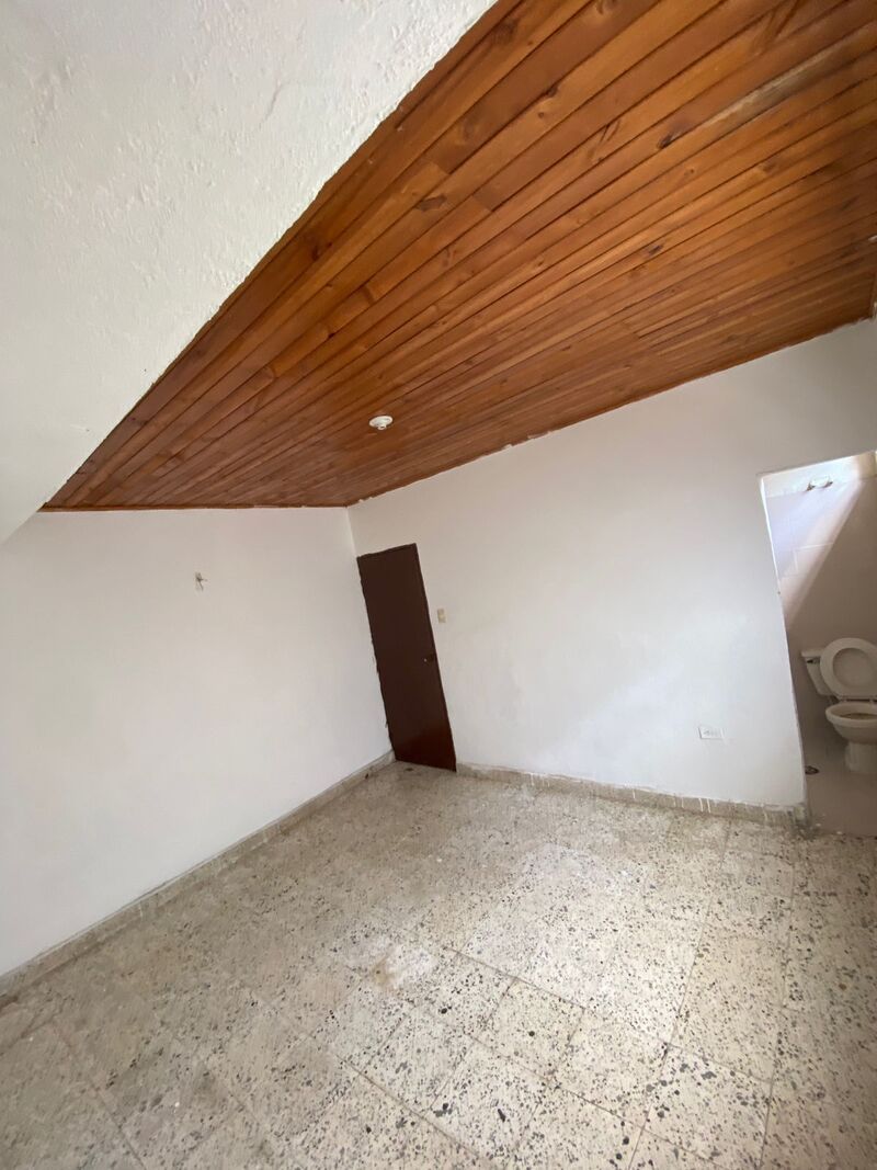 Local en venta Cesar Valledupar San Joaquín 110 m2 Habitaciones 0 Baños 6 Garajes 0 Precio $1000000000