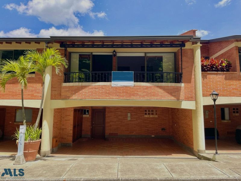 Casa en venta Antioquia Medellín El Tesoro 250 m2 Habitaciones 3 Baños 3 Garajes 2 Precio $2500000000