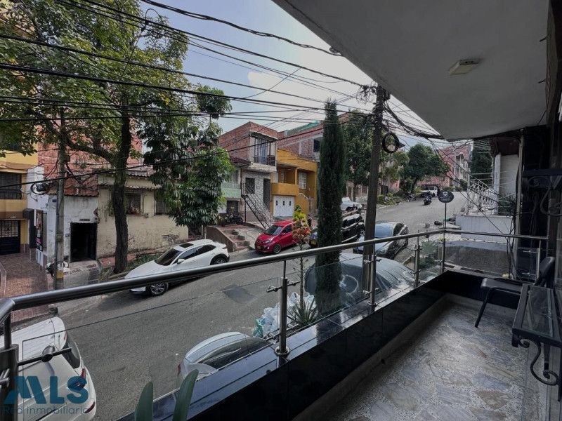 Casa en venta Antioquia Medellín Miranda 200 m2 Habitaciones 10 Baños 3 Garajes 0 Precio $395000000