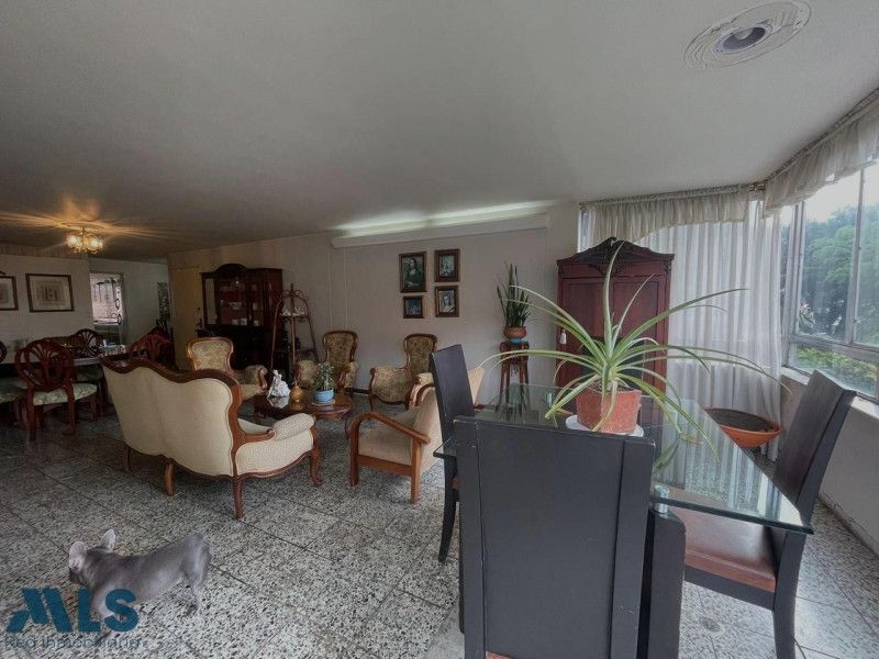 Apartamento en venta Antioquia Medellín Las Acacias 171 m2 Habitaciones 3 Baños 3 Garajes 2 Precio $780000000
