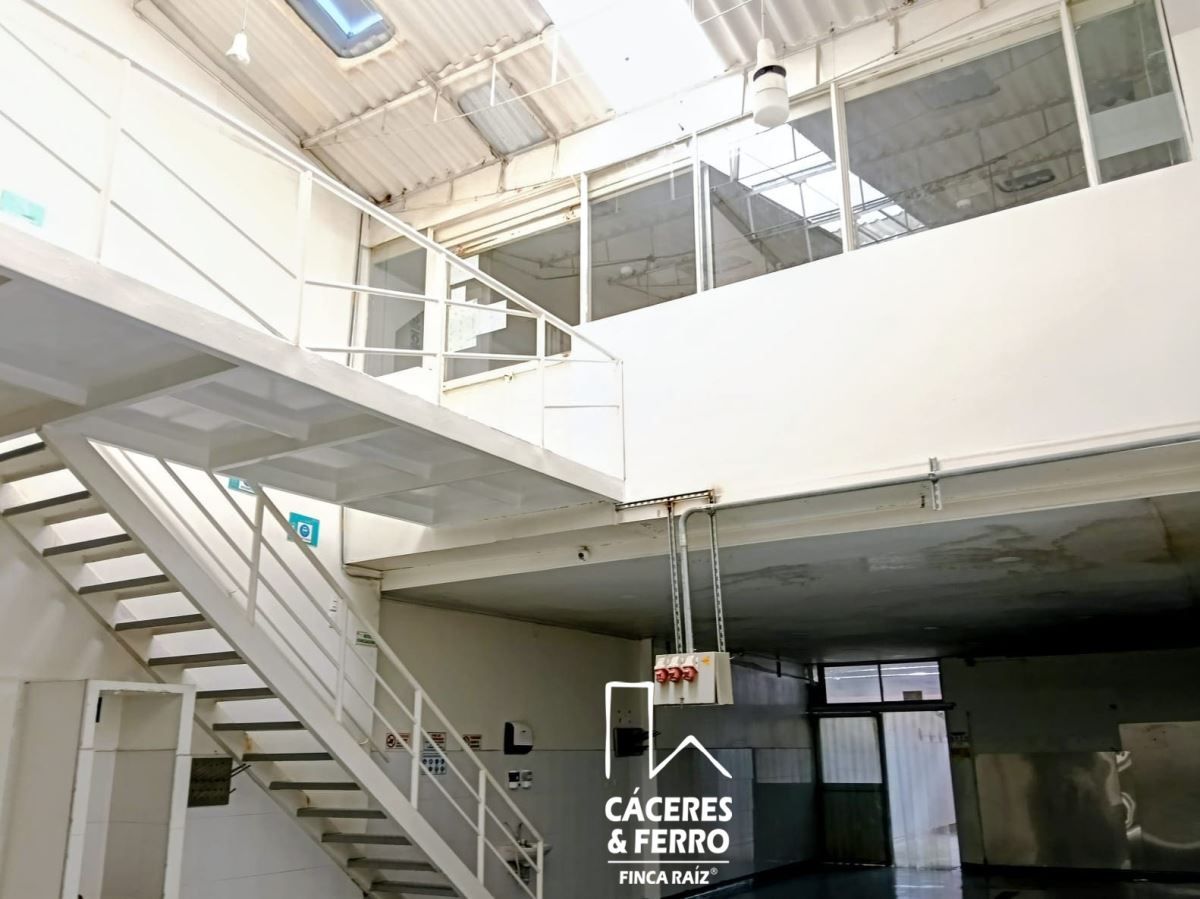 Bodega en arriendo Cundinamarca Bogotá Los Álamos 360 m2 Habitaciones 0 Baños 5 Garajes 2 Precio $13500000