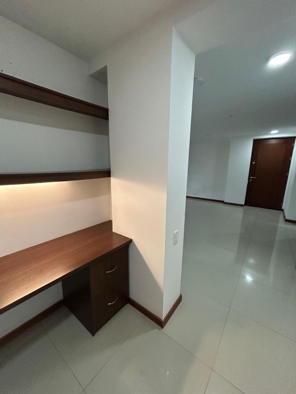 Apartamento en arriendo Antioquia Envigado Zúñiga 75 m2 Habitaciones 2 Baños 2 Garajes 1 Precio $4300000