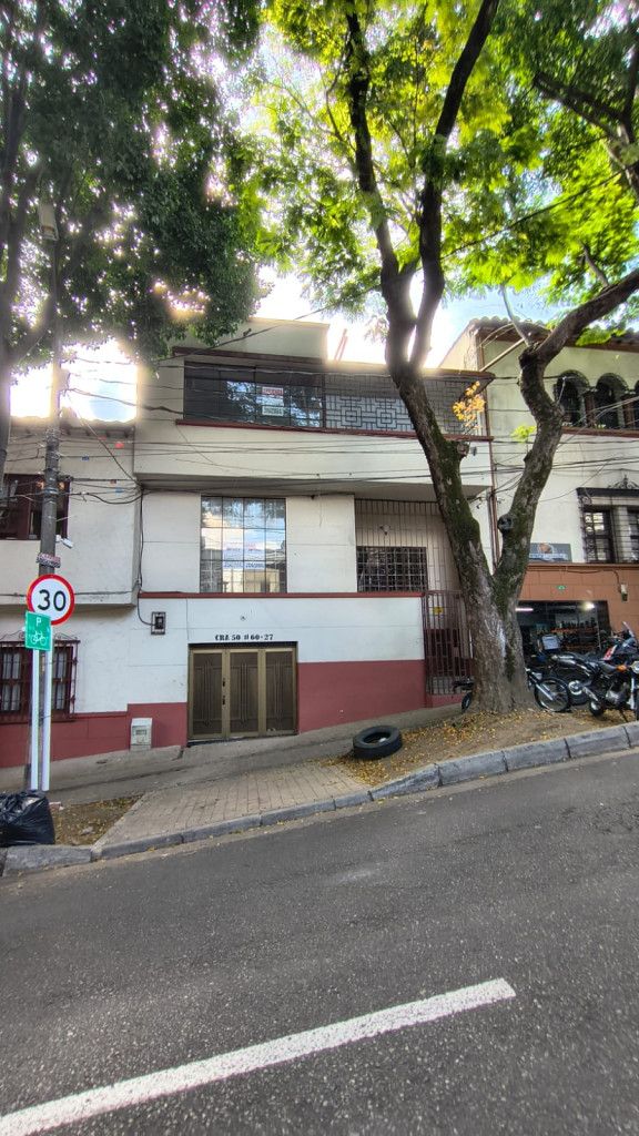 Casa en arriendo Antioquia Medellín Prado 698 m2 Habitaciones 20 Baños 20 Garajes 1 Precio $16000000