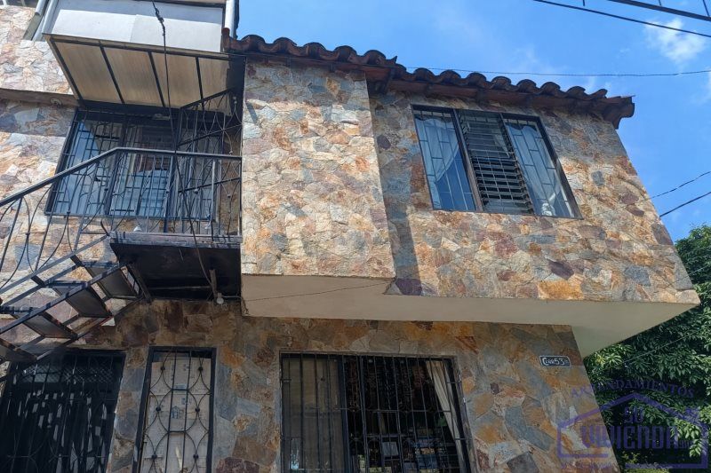 Apartamento en venta Antioquia Medellín Jesus Nazareno 54 m2 Habitaciones 2 Baños 1 Garajes 0 Precio $240000000