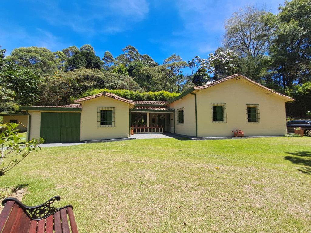 Finca en arriendo Antioquia Rionegro Centro 400 m2 Habitaciones 4 Baños 3 Garajes 1 Precio $7000000