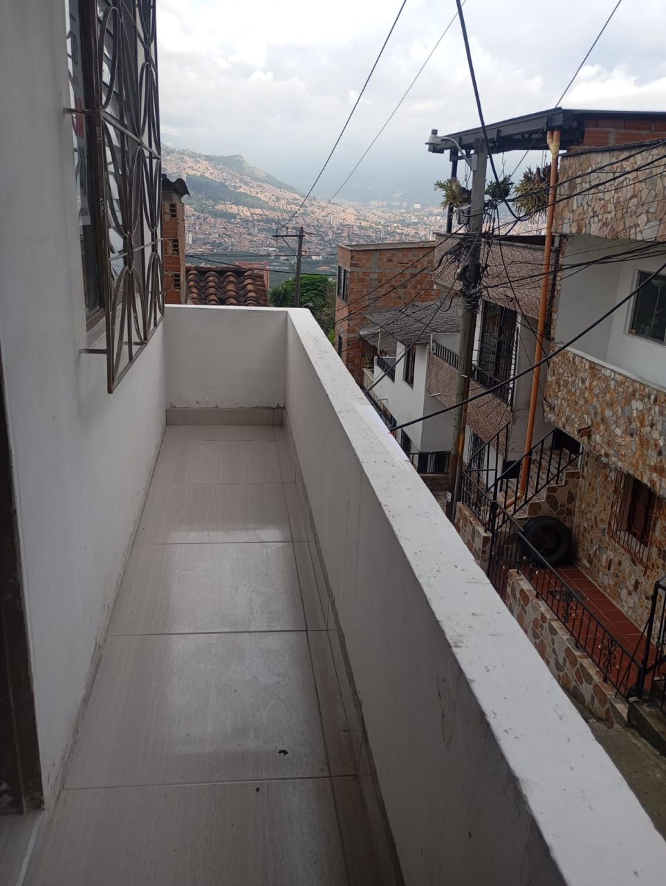 Apartamento en arriendo Antioquia Medellín Aures No 2 60 m2 Habitaciones 2 Baños 1 Garajes 0 Precio $1100000