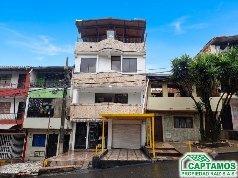 Local en arriendo Antioquia Medellín Enciso 150 m2 Habitaciones 0 Baños 2 Garajes 0 Precio $2800000