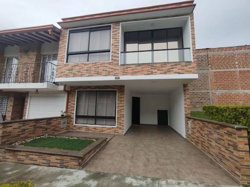 Casa en arriendo Antioquia La Estrella Bavaria 170 m2 Habitaciones 3 Baños 4 Garajes 1 Precio $4550000