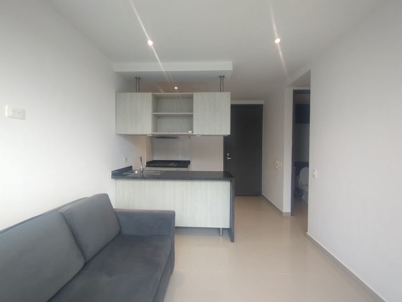 Apartamento en arriendo Atlántico Barranquilla Altamira 40 m2 Habitaciones 1 Baños 2 Garajes 1 Precio $2100000