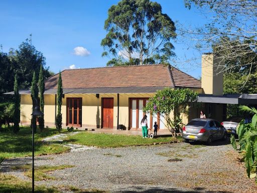 Casa en arriendo Antioquia Rionegro Rionegro 160 m2 Habitaciones 3 Baños 4 Garajes 5 Precio $9000000