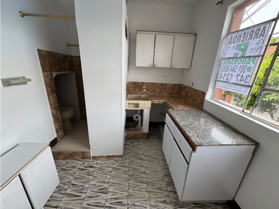 Apartaestudio en arriendo Antioquia Medellín Los Alcazares 35 m2 Habitaciones 1 Baños 1 Garajes 0 Precio $1330000