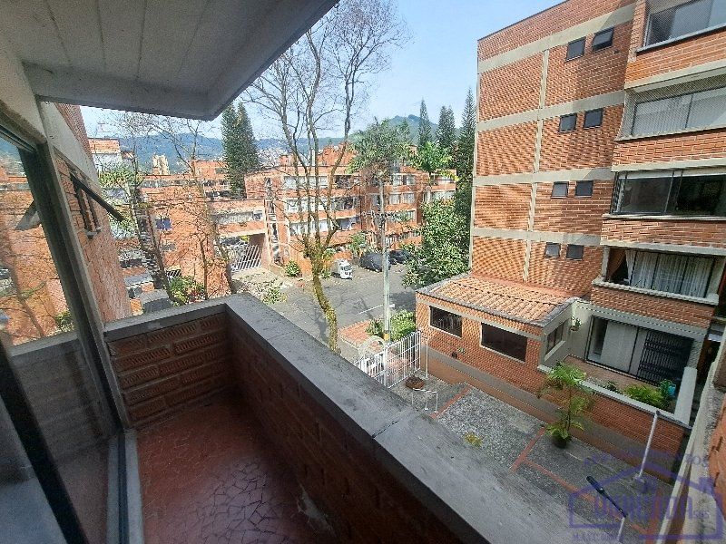 Apartamento en arriendo Antioquia Medellín Villanueva 95 m2 Habitaciones 4 Baños 3 Garajes 1 Precio $3450000