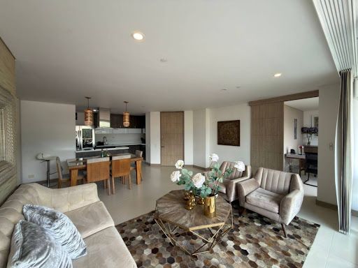 Apartamento en arriendo Antioquia Envigado La Inmaculada 150 m2 Habitaciones 3 Baños 4 Garajes 2 Precio $9800000