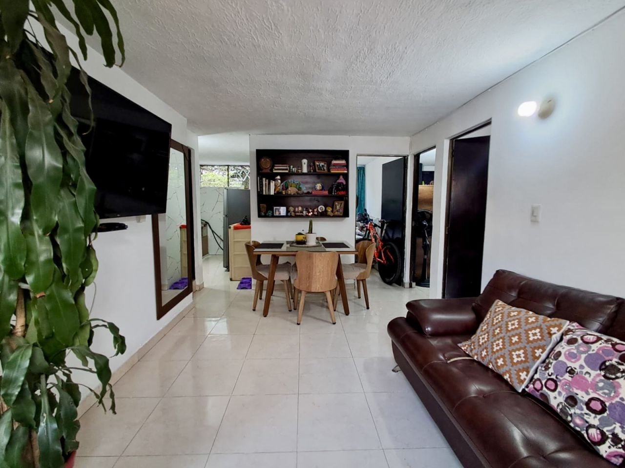 Apartamento en venta Valle Del Cauca Cali Sector Puente Del Comercio 53 m2 Habitaciones 3 Baños 1 Garajes 0 Precio $165000000