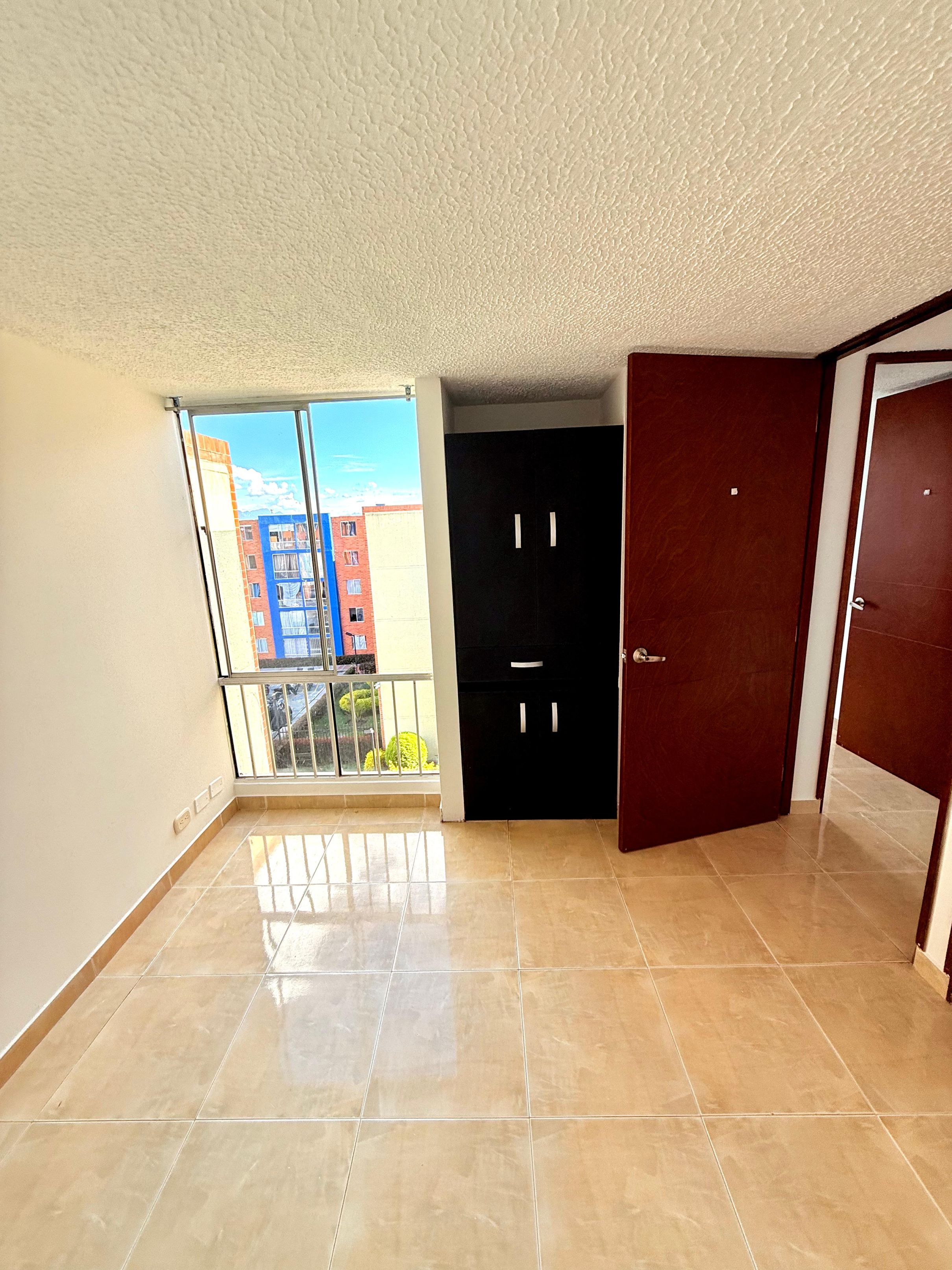 Apartamento en arriendo Cundinamarca Bogotá Bilbao I Sector 57 m2 Habitaciones 3 Baños 2 Garajes 0 Precio $1200000