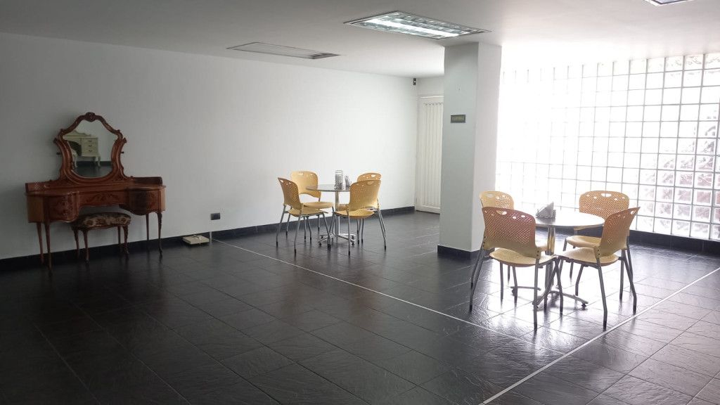 Oficina en arriendo Valle Del Cauca Cali San Nicolás 272 m2 Habitaciones 0 Baños 3 Garajes 0 Precio $12000000