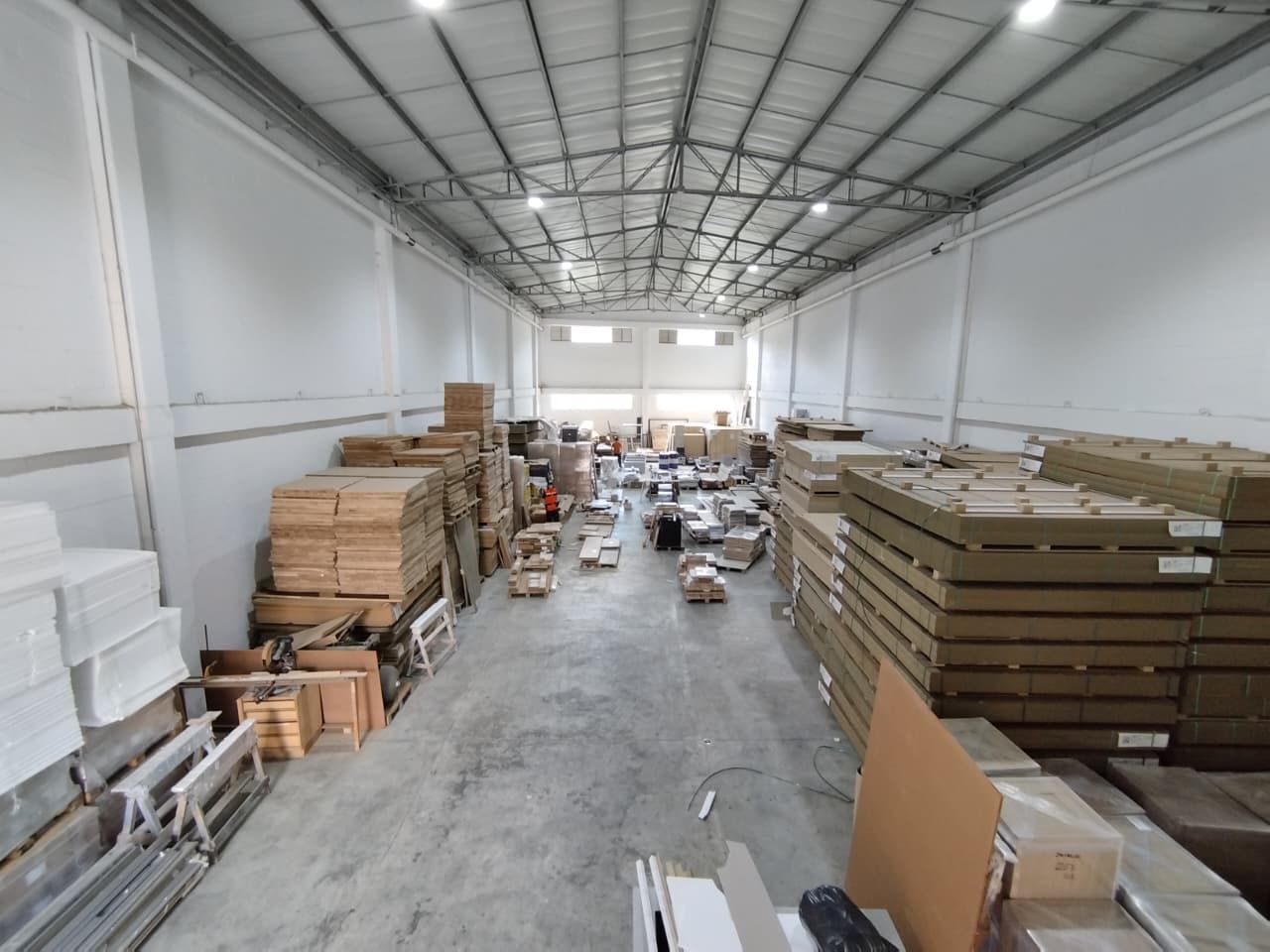 Bodega en arriendo Antioquia La Estrella Bellos Aires 820 m2 Habitaciones 0 Baños 4 Garajes 3 Precio $31000000