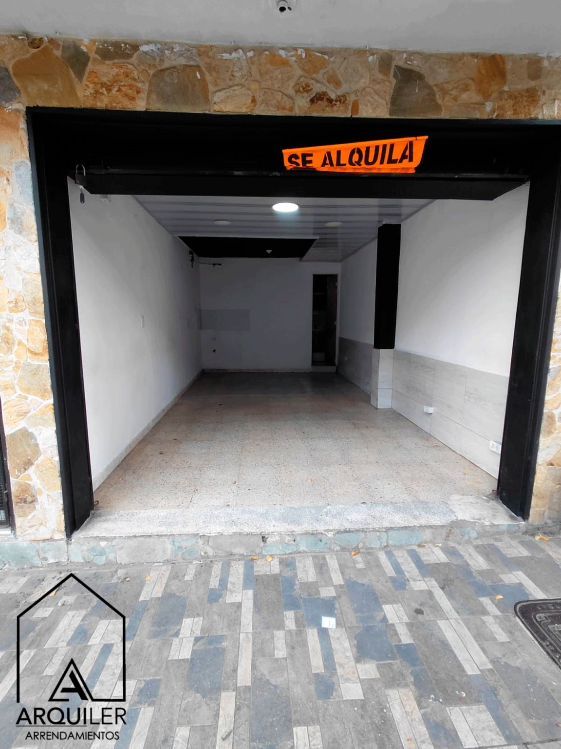 Local Comercial en arriendo Antioquia Bello El Rosario 16 m2 Habitaciones 0 Baños 1 Garajes 0 Precio $1150000