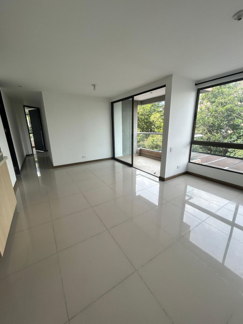 Apartamento en arriendo Antioquia Medellín Altos Del Poblado 85 m2 Habitaciones 3 Baños 2 Garajes 2 Precio $4600000