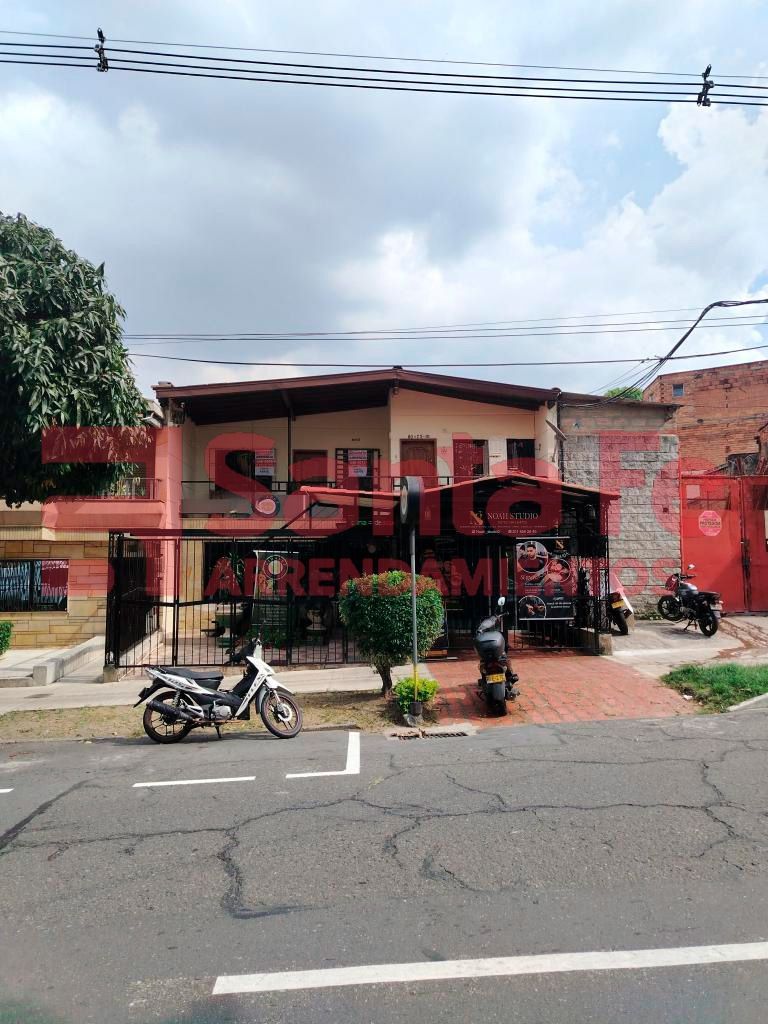 Apartamento en arriendo Antioquia Medellín Lorena 105 m2 Habitaciones 3 Baños 2 Garajes 0 Precio $4000000
