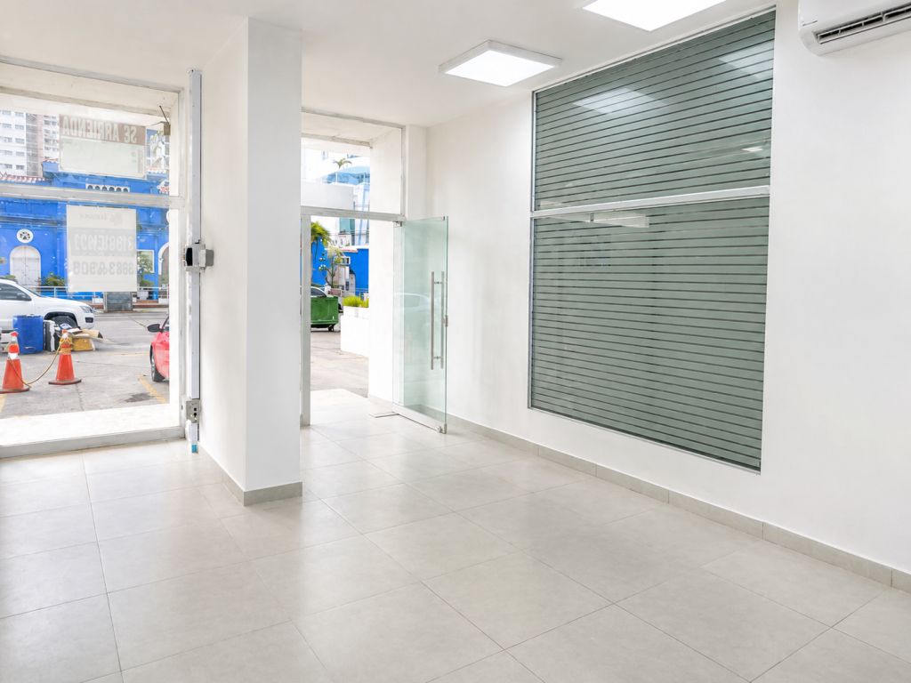 Local en arriendo Bolívar Cartagena Boca Grande 28 m2 Habitaciones 0 Baños 1 Garajes 0 Precio $6000000