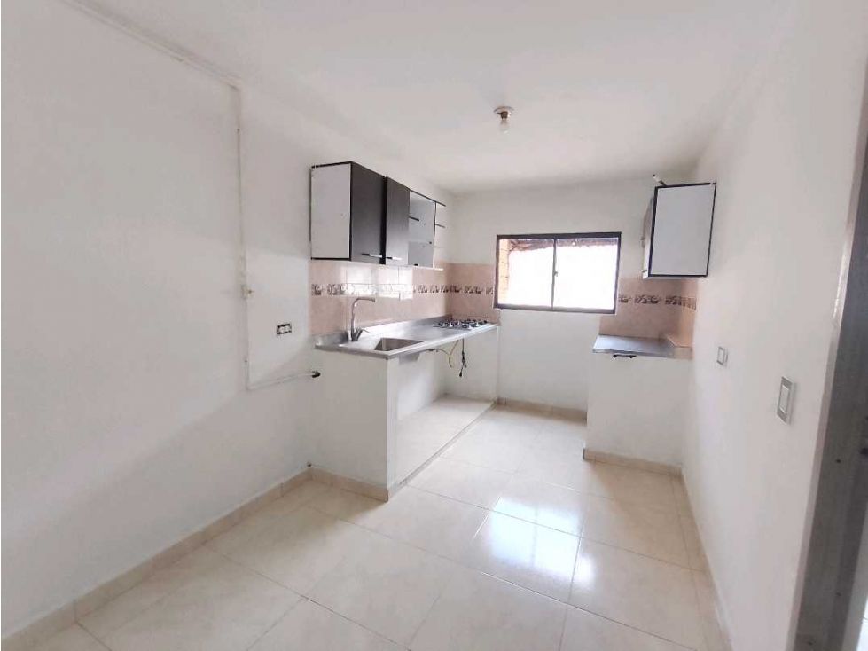Apartamento en arriendo Antioquia Medellín Enciso 90 m2 Habitaciones 2 Baños 1 Garajes 0 Precio $1600000