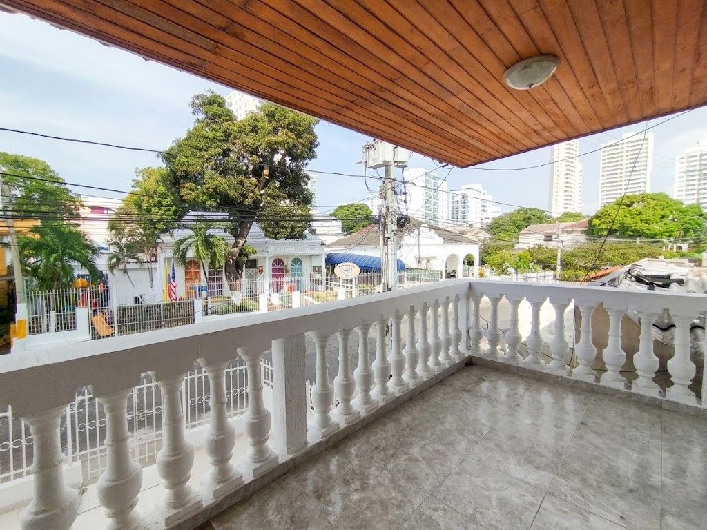 Apartamento en arriendo Bolívar Cartagena Manga 180 m2 Habitaciones 4 Baños 3 Garajes 0 Precio $3000000