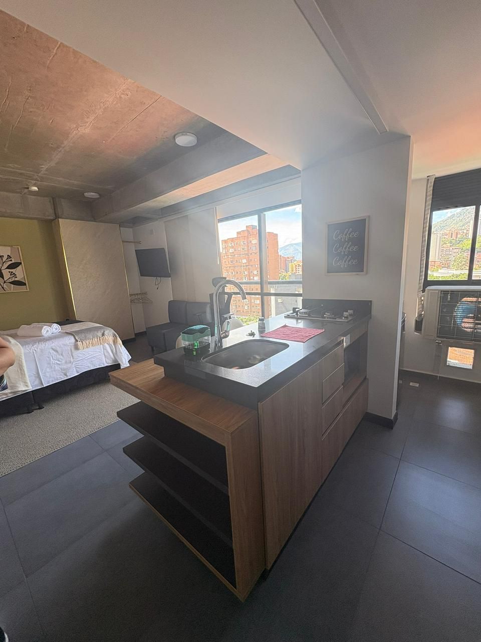 Apartaestudio en venta Antioquia Medellín Boston 28 m2 Habitaciones 1 Baños 1 Garajes 0 Precio $315000000