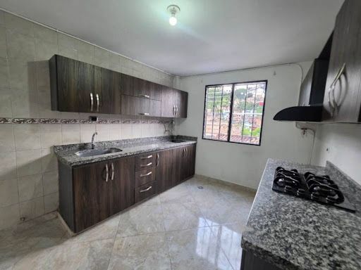 Casa en arriendo Antioquia Envigado El Chinguí 130 m2 Habitaciones 4 Baños 2 Garajes 0 Precio $2500000