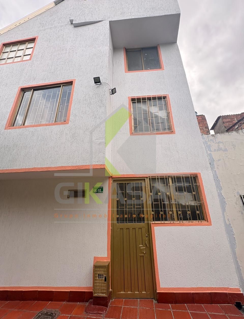 Casa en venta Cundinamarca Bogotá La Fragua 73 m2 Habitaciones 3 Baños 3 Garajes 0 Precio $240000000