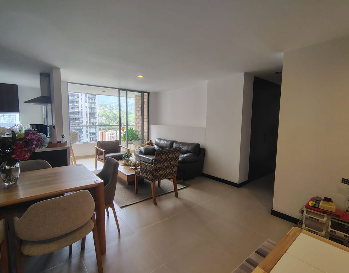 Apartamento en arriendo Antioquia Envigado La Pradera 115 m2 Habitaciones 3 Baños 3 Garajes 2 Precio $6000000