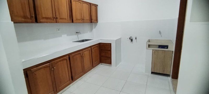 Apartamento en arriendo Antioquia Envigado Zona Centro 70 m2 Habitaciones 2 Baños 1 Garajes 0 Precio $1900000