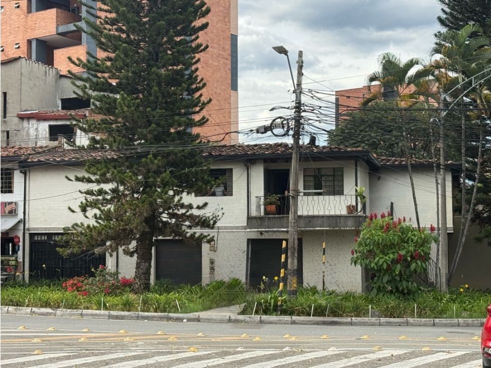 Casa en venta Antioquia Medellín El Velodromo 417 m2 Habitaciones 5 Baños 3 Garajes 0 Precio $3000000000