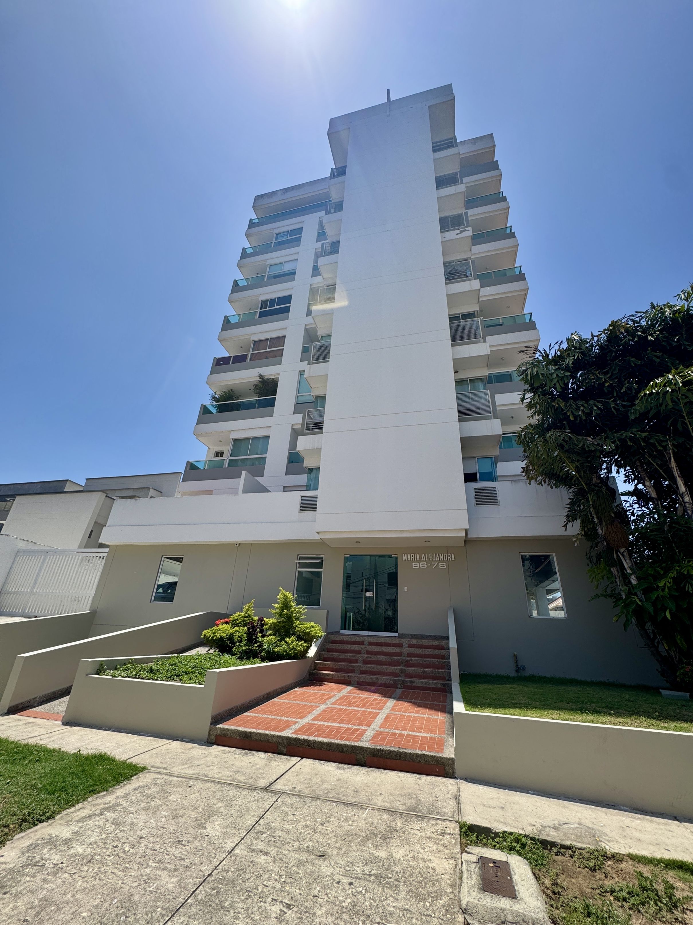 Apartamento en arriendo Atlántico Barranquilla Altos Del Limon 80 m2 Habitaciones 2 Baños 2 Garajes 1 Precio $2930000