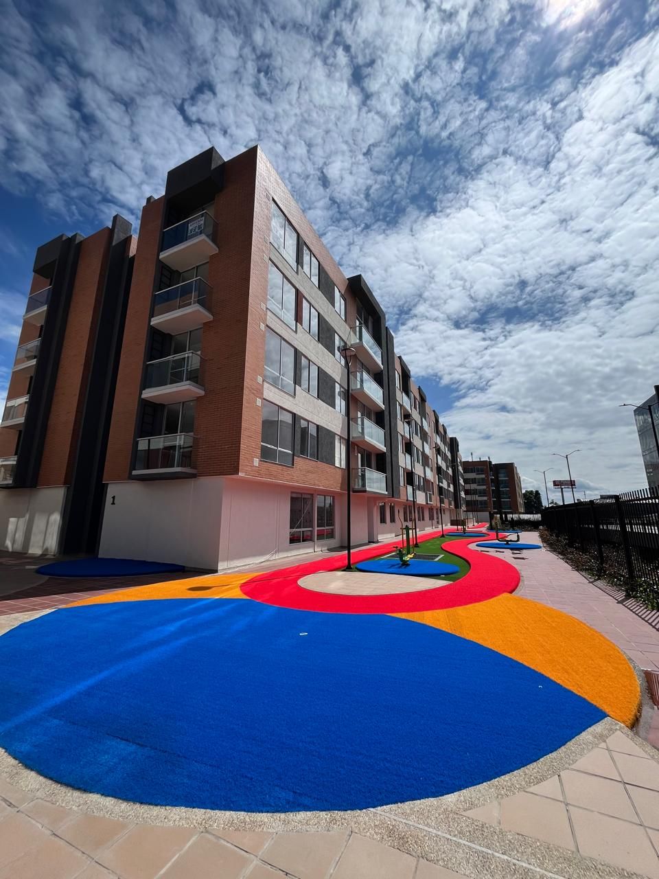 Apartamento en arriendo o venta Cundinamarca Cajicá Milla De Oro 59 m2 Habitaciones 2 Baños 2 Garajes 1 Precio venta $450000000 Precio arriendo $2400000