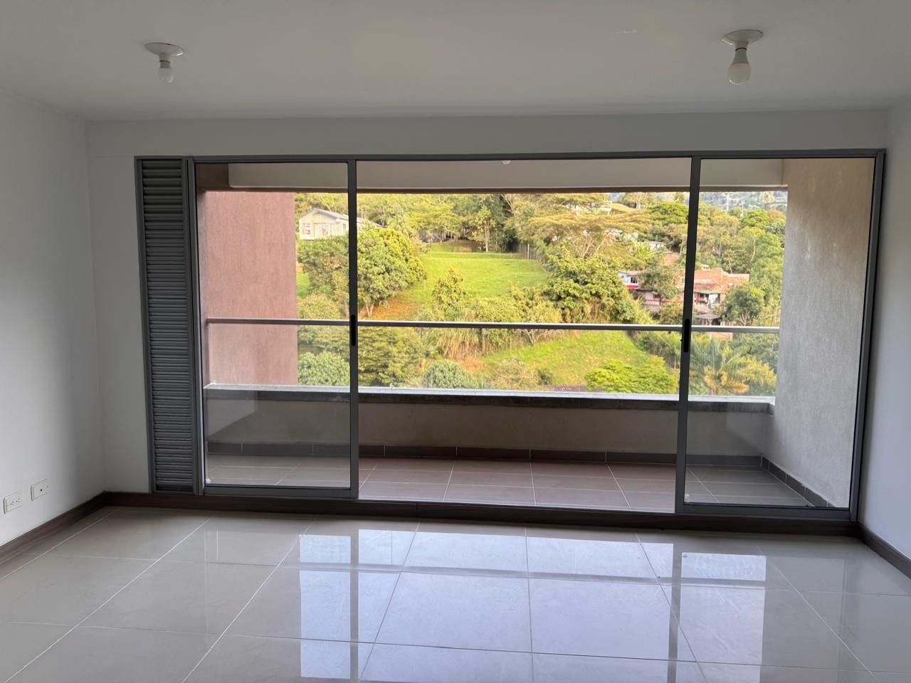 Apartamento en venta Antioquia Envigado El Chinguí 86 m2 Habitaciones 3 Baños 2 Garajes 1 Precio $735000000