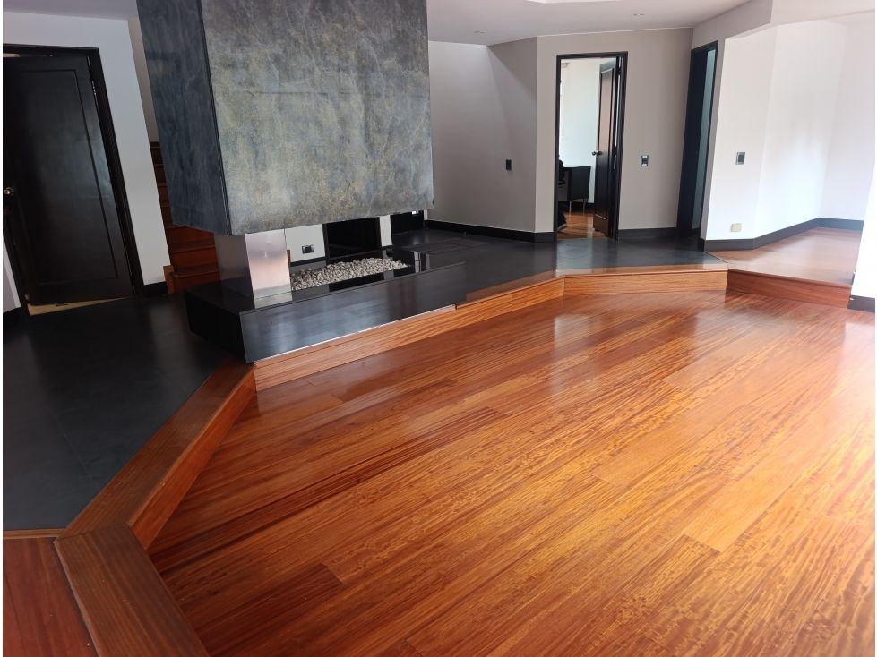 Casa en venta Cundinamarca Bogotá San Patricio 342 m2 Habitaciones 4 Baños 3 Garajes 3 Precio $2200000000