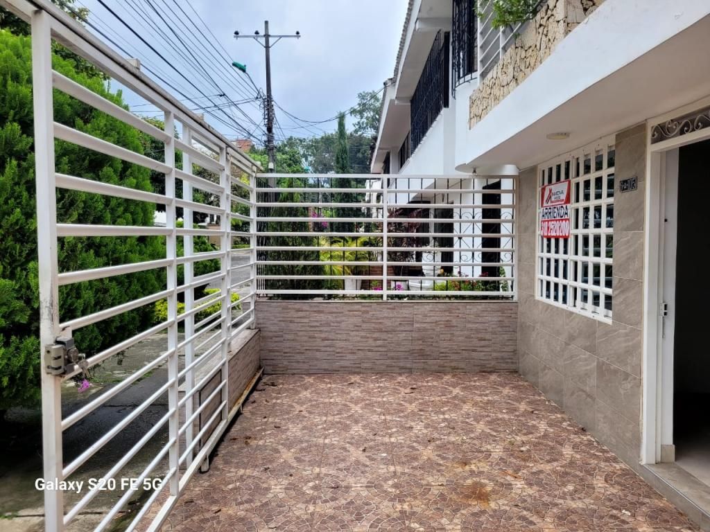 Apartaestudio en arriendo Valle Del Cauca Cali Camino Real - Los Fundadores 25 m2 Habitaciones 1 Baños 1 Garajes 1 Precio $1100000
