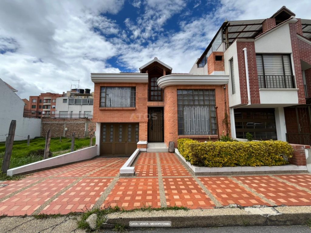 Casa en venta Boyacá Tunja Mezopotamia 216 m2 Habitaciones 4 Baños 3 Garajes 2 Precio $650000000